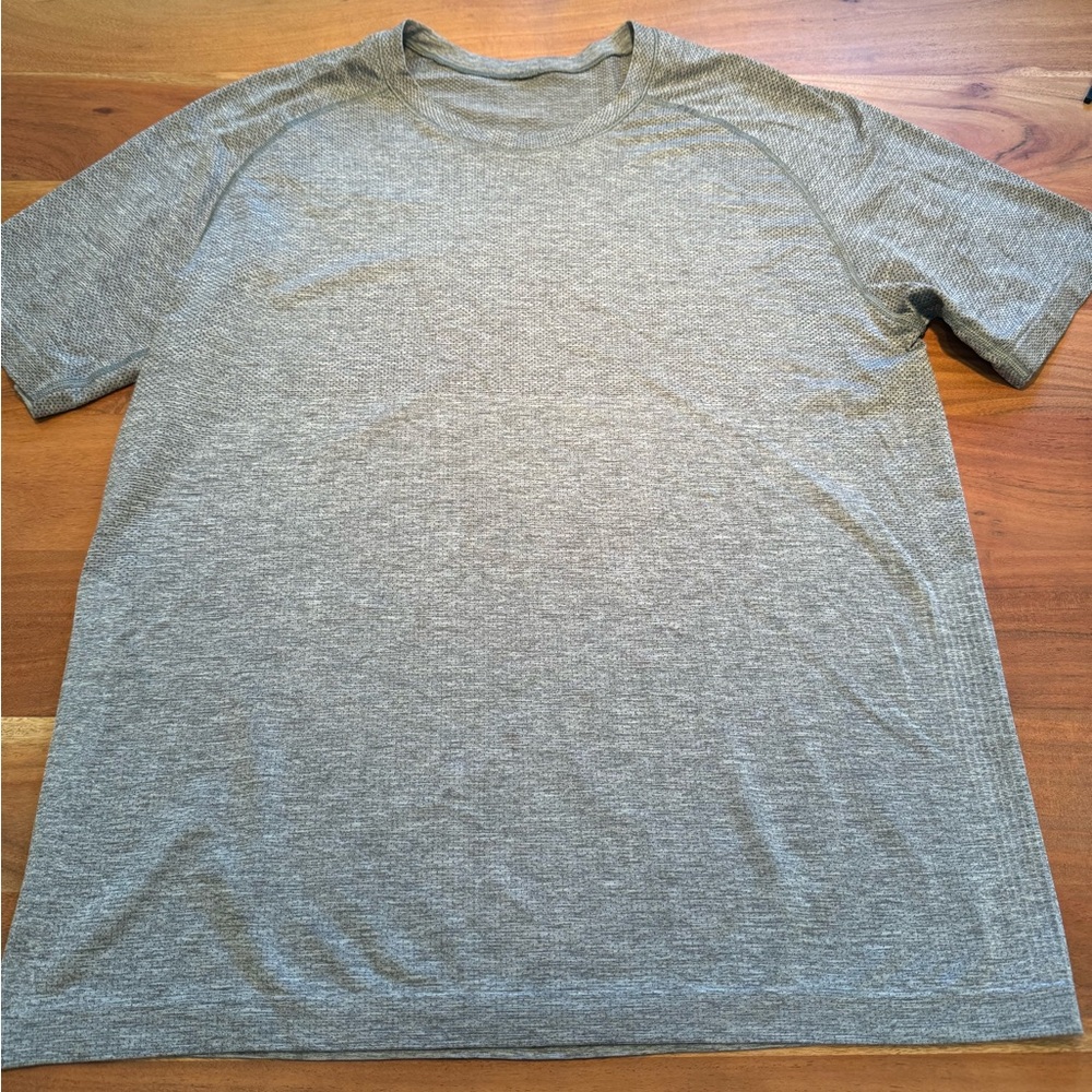 Men’s Lululemon Gray Athletic Shirt - Large